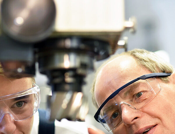 Manufacturing training on CNC machine